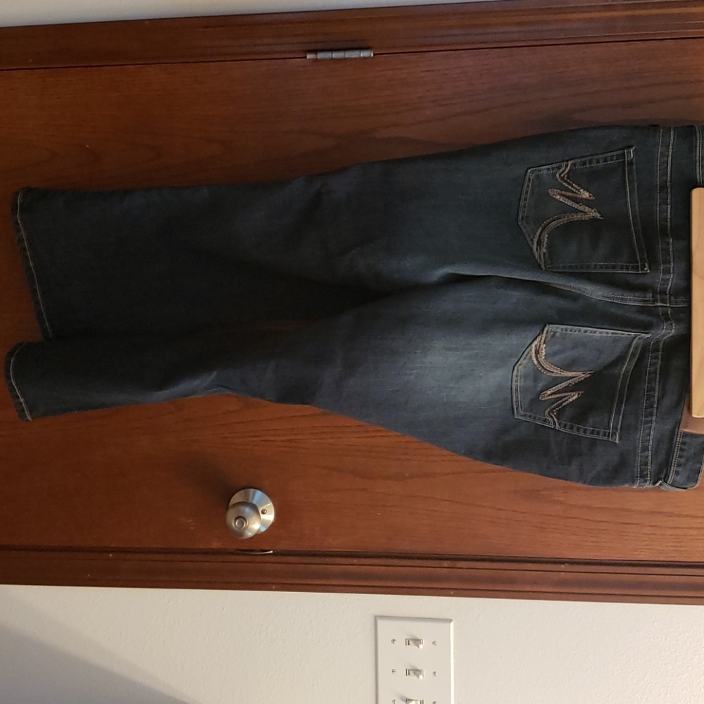 Jeans - Picture 2 of 3